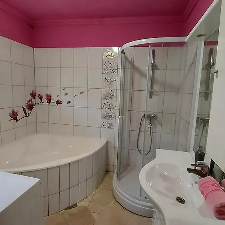 Laci Maganszallashely * Debrecen