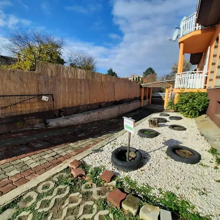 Laci Maganszallashely Homestay