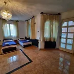 Laci Szallashely Δωμάτια σε οικογενειακή κατοικία