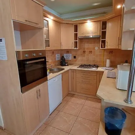 Laci Maganszallashely * Debrecen