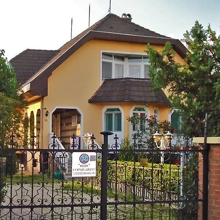 Laci Maganszallashely Debrecen