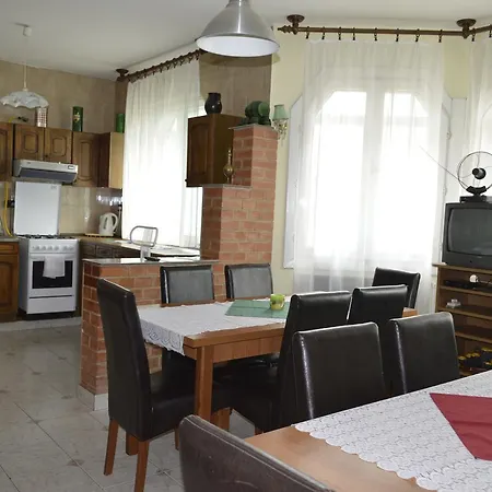 Privatunterkunft Laci Szallashely